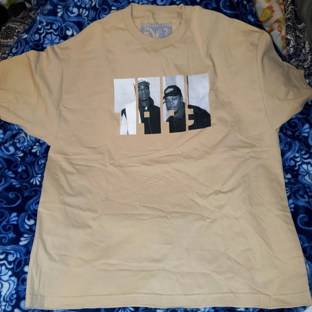 Unisex t-shirt